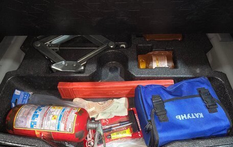 Toyota RAV4, 2019 год, 37 фотография