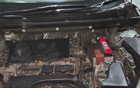 Toyota RAV4, 2019 год, 38 фотография