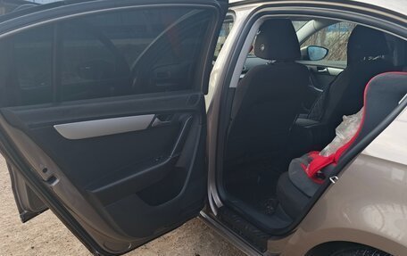 Volkswagen Passat B7, 2011 год, 880 000 рублей, 7 фотография