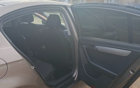 Volkswagen Passat B7, 2011 год, 880 000 рублей, 9 фотография