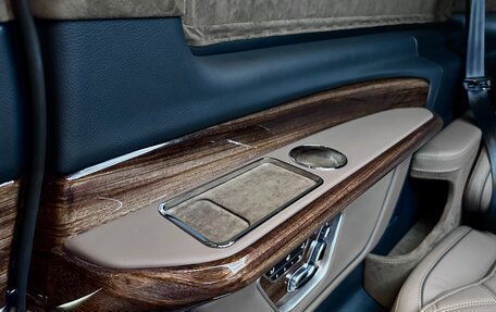 Mercedes-Benz V-Класс, 2024 год, 24 800 000 рублей, 7 фотография