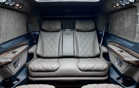 Mercedes-Benz V-Класс, 2024 год, 24 800 000 рублей, 16 фотография