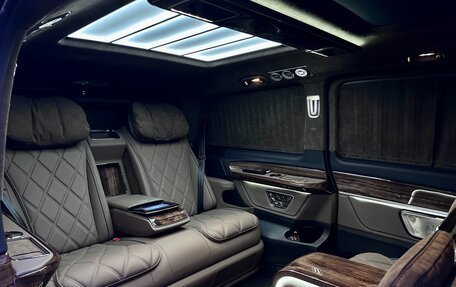 Mercedes-Benz V-Класс, 2024 год, 24 800 000 рублей, 21 фотография