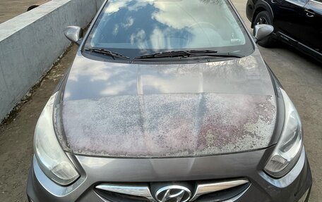 Hyundai Solaris II рестайлинг, 2012 год, 890 000 рублей, 3 фотография