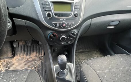 Hyundai Solaris II рестайлинг, 2012 год, 890 000 рублей, 8 фотография