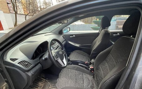 Hyundai Solaris II рестайлинг, 2012 год, 890 000 рублей, 6 фотография