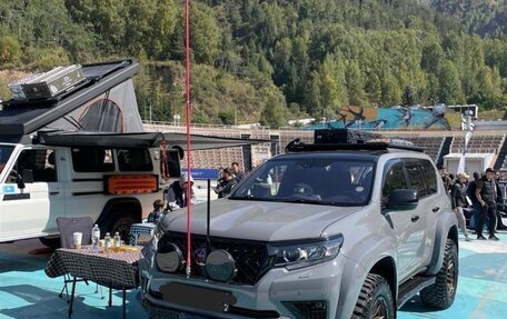 Toyota Land Cruiser Prado 150 рестайлинг 2, 2015 год, 5 800 000 рублей, 3 фотография