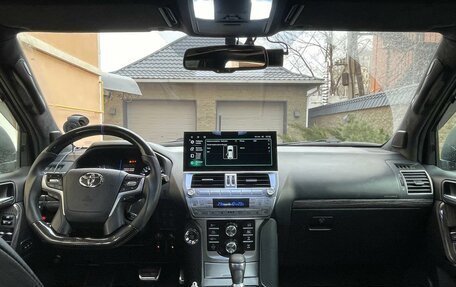 Toyota Land Cruiser Prado 150 рестайлинг 2, 2015 год, 5 800 000 рублей, 5 фотография