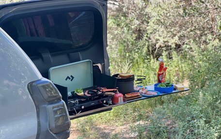 Toyota Land Cruiser Prado 150 рестайлинг 2, 2015 год, 5 800 000 рублей, 8 фотография