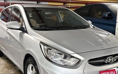 Hyundai Accent IV, 2011 год, 830 000 рублей, 6 фотография