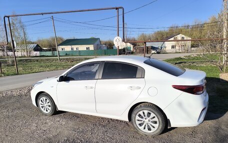 KIA Rio IV, 2018 год, 1 260 000 рублей, 3 фотография