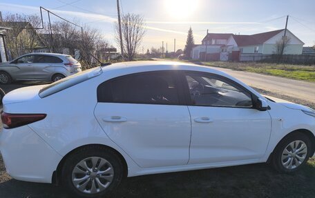 KIA Rio IV, 2018 год, 1 260 000 рублей, 4 фотография