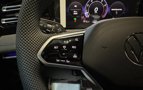 Volkswagen Tiguan, 2026 год, 4 999 000 рублей, 21 фотография