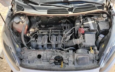 Ford Fiesta, 2015 год, 750 000 рублей, 5 фотография