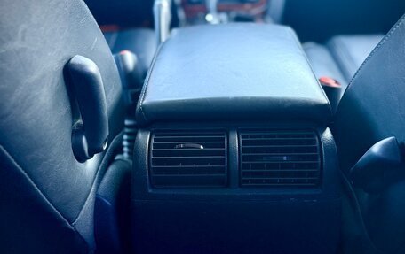 Jeep Commander, 2008 год, 1 650 000 рублей, 30 фотография