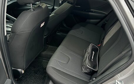 Hyundai Elantra, 2021 год, 1 790 000 рублей, 17 фотография