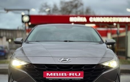 Hyundai Elantra, 2021 год, 1 790 000 рублей, 21 фотография