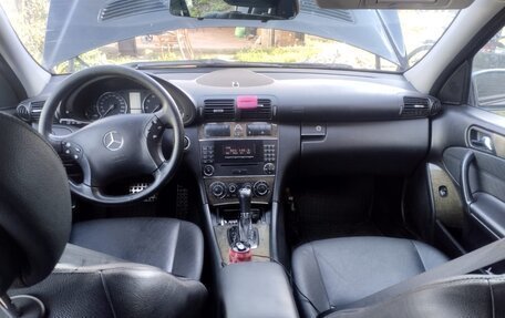 Mercedes-Benz C-Класс, 2006 год, 800 000 рублей, 5 фотография