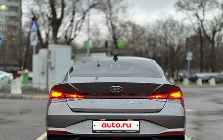 Hyundai Elantra, 2021 год, 1 790 000 рублей, 25 фотография