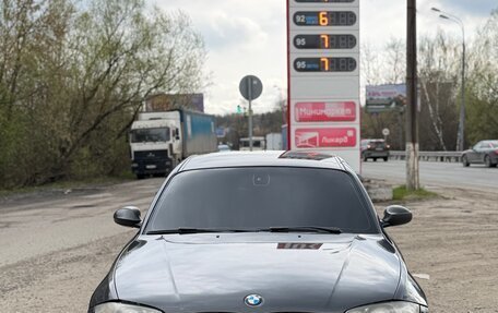 BMW 1 серия, 2006 год, 690 000 рублей, 2 фотография