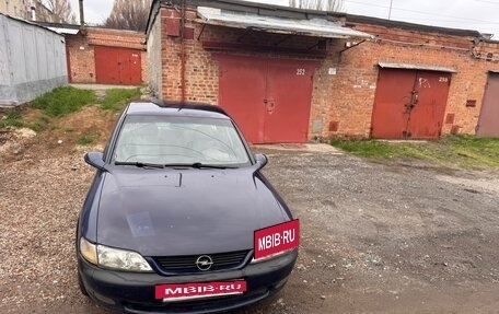 Opel Vectra B рестайлинг, 1998 год, 280 000 рублей, 22 фотография