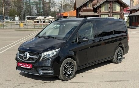 Mercedes-Benz V-Класс, 2019 год, 6 550 000 рублей, 3 фотография