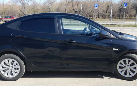 Hyundai Solaris II рестайлинг, 2016 год, 615 000 рублей, 3 фотография