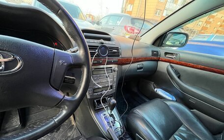 Toyota Avensis III рестайлинг, 2004 год, 450 000 рублей, 9 фотография