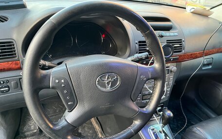 Toyota Avensis III рестайлинг, 2004 год, 450 000 рублей, 8 фотография