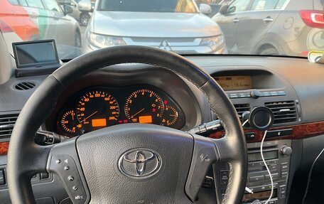 Toyota Avensis III рестайлинг, 2004 год, 450 000 рублей, 10 фотография