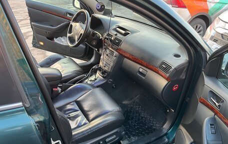 Toyota Avensis III рестайлинг, 2004 год, 450 000 рублей, 13 фотография