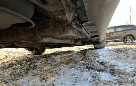 Toyota Avensis III рестайлинг, 2004 год, 450 000 рублей, 28 фотография