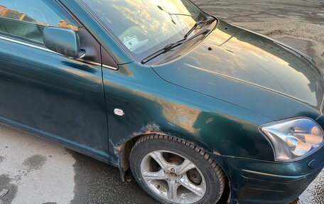 Toyota Avensis III рестайлинг, 2004 год, 450 000 рублей, 25 фотография