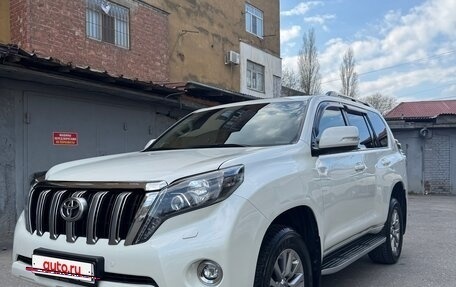 Toyota Land Cruiser Prado 150 рестайлинг 2, 2017 год, 5 200 000 рублей, 2 фотография