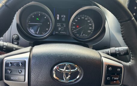 Toyota Land Cruiser Prado 150 рестайлинг 2, 2017 год, 5 200 000 рублей, 12 фотография