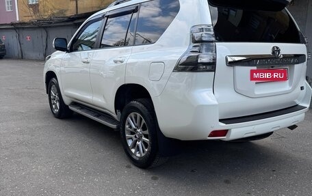 Toyota Land Cruiser Prado 150 рестайлинг 2, 2017 год, 5 200 000 рублей, 6 фотография