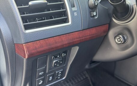 Toyota Land Cruiser Prado 150 рестайлинг 2, 2017 год, 5 200 000 рублей, 10 фотография