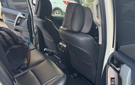 Toyota Land Cruiser Prado 150 рестайлинг 2, 2017 год, 5 200 000 рублей, 14 фотография