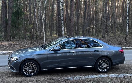Mercedes-Benz E-Класс, 2021 год, 5 750 000 рублей, 4 фотография