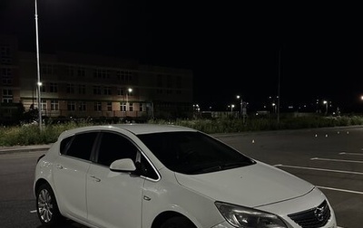 Opel Astra J, 2011 год, 700 000 рублей, 1 фотография