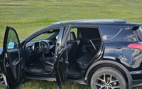 Toyota RAV4, 2017 год, 3 100 000 рублей, 12 фотография