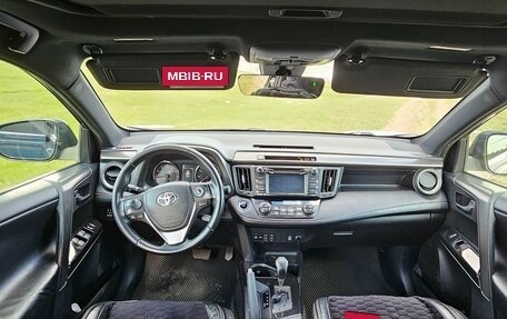 Toyota RAV4, 2017 год, 3 100 000 рублей, 7 фотография