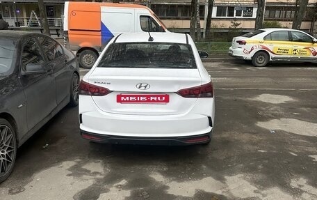 Hyundai Solaris II рестайлинг, 2021 год, 980 000 рублей, 2 фотография