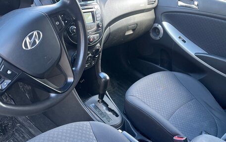 Hyundai Solaris II рестайлинг, 2013 год, 695 000 рублей, 8 фотография