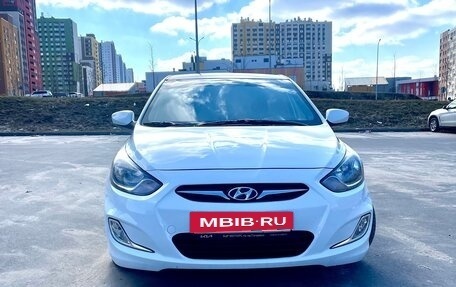 Hyundai Solaris II рестайлинг, 2013 год, 695 000 рублей, 3 фотография