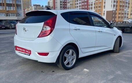 Hyundai Solaris II рестайлинг, 2013 год, 695 000 рублей, 7 фотография