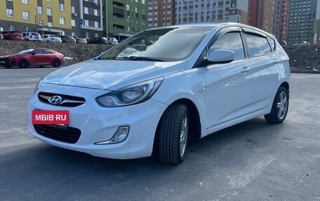 Hyundai Solaris II рестайлинг, 2013 год, 695 000 рублей, 4 фотография