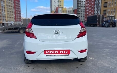 Hyundai Solaris II рестайлинг, 2013 год, 695 000 рублей, 6 фотография