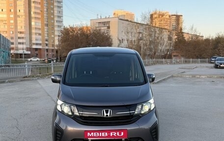 Honda Stepwgn IV, 2018 год, 2 050 000 рублей, 2 фотография