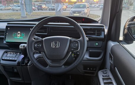 Honda Stepwgn IV, 2018 год, 2 050 000 рублей, 8 фотография